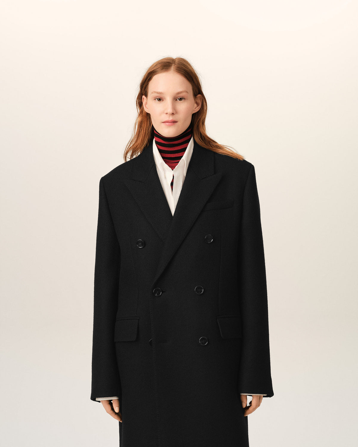 Cappotto doppiopetto in lana nera - 3