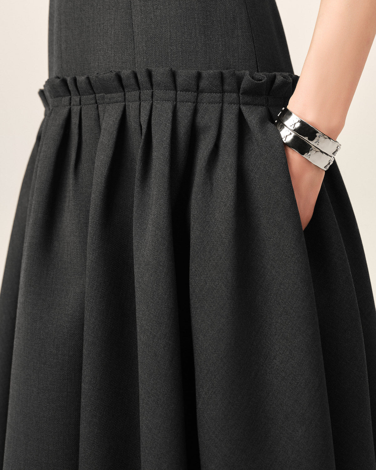 Maxi grey low waisted wool dress - 4