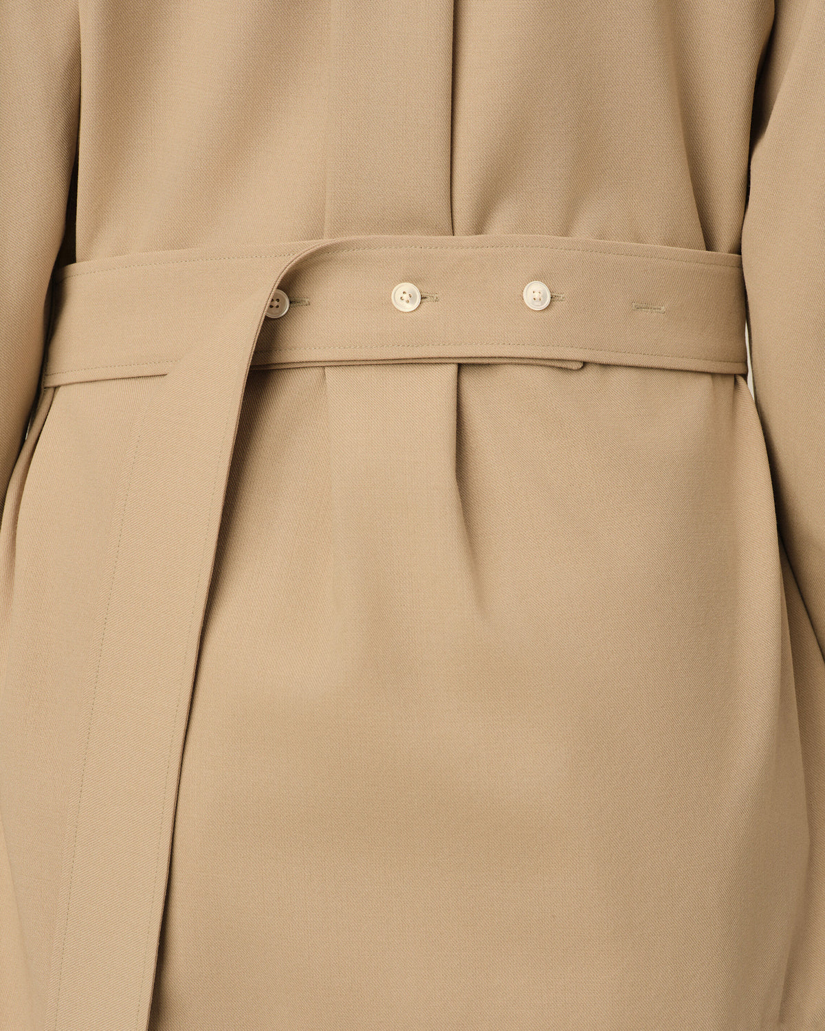 Camicia in lana beige dal taglio aderente con maniche a palloncino - 4
