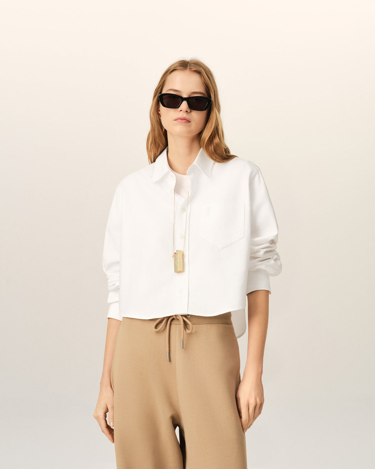 White cotton cropped shirt with embossed Ami de Coeur - 2