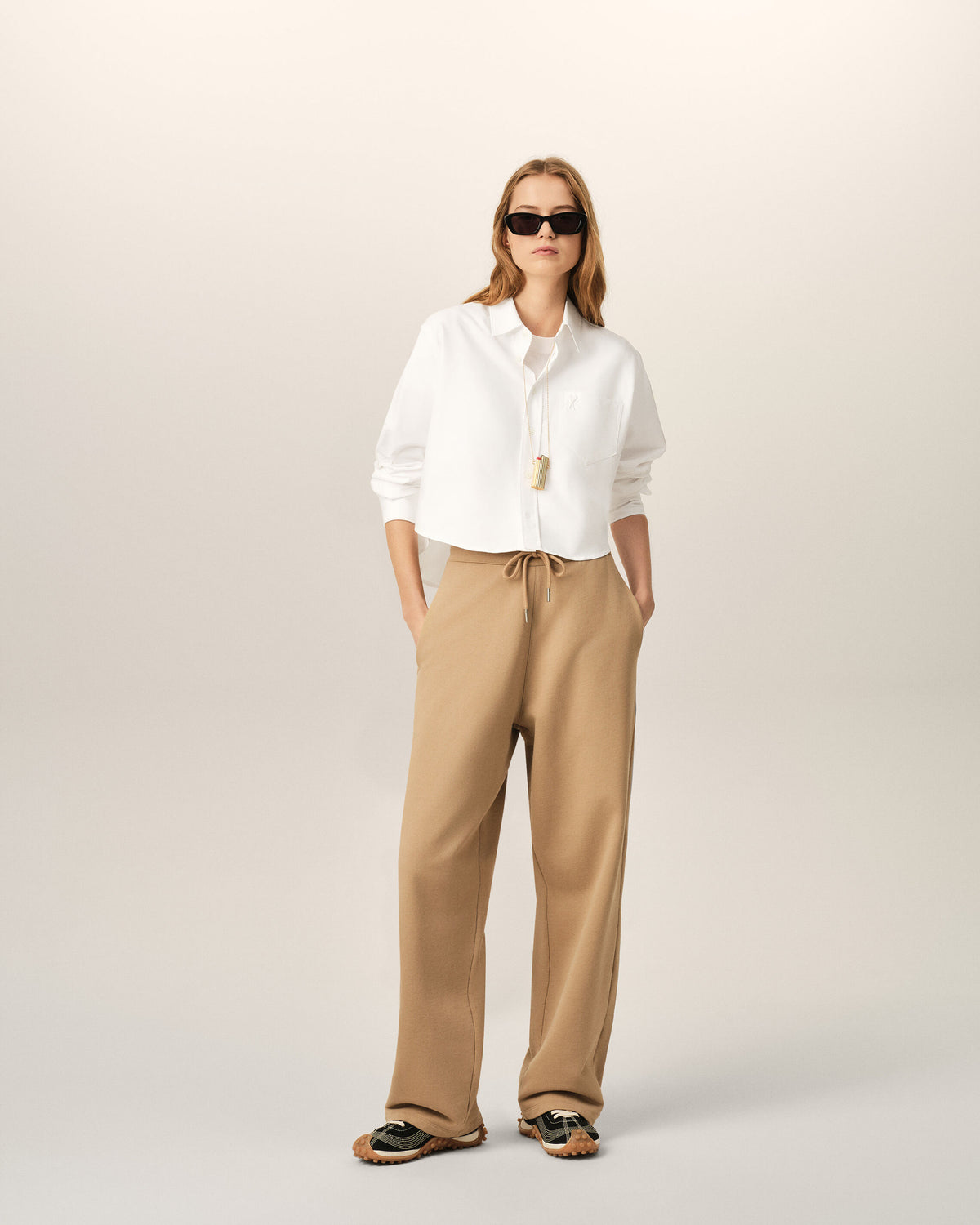 White cotton cropped shirt with embossed Ami de Coeur - 3