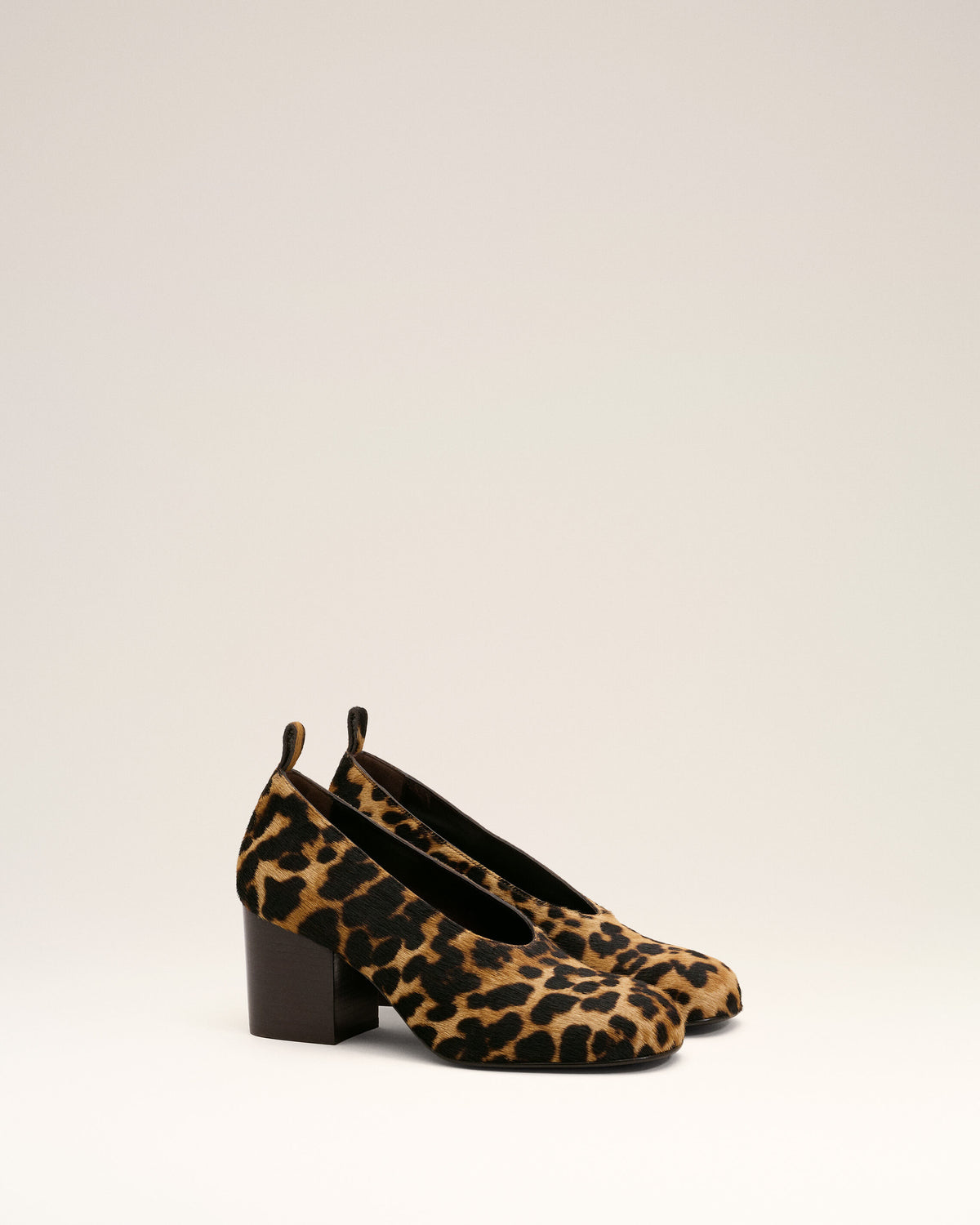 Salones de piel de vacuno con estampado de leopardo - 3