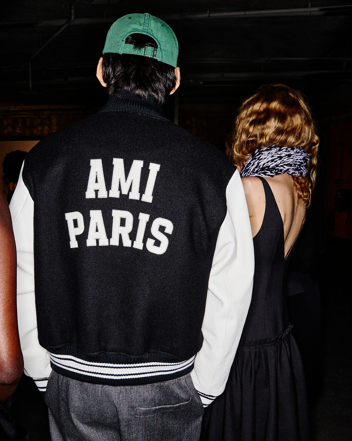 Chaqueta teddy acolchada de lana y cuero negra con bordado Ami Paris - 7