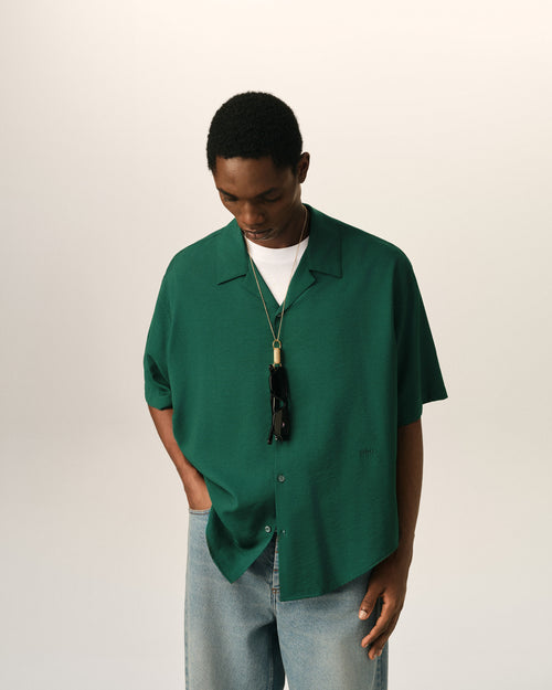 Camisa boxy de sarga de viscosa verde de manga corta - Hombre - 2 - AMI Paris - Ami Paris