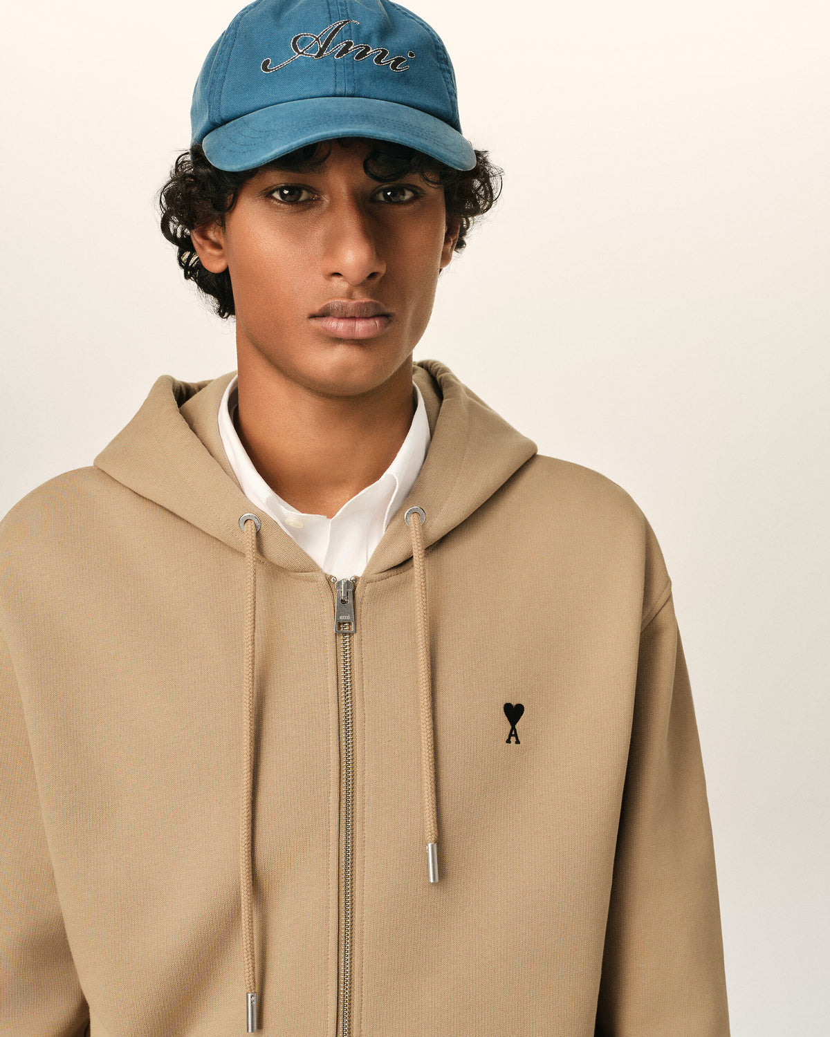 Beige zipped cotton hoodie with Ami de Coeur - 4