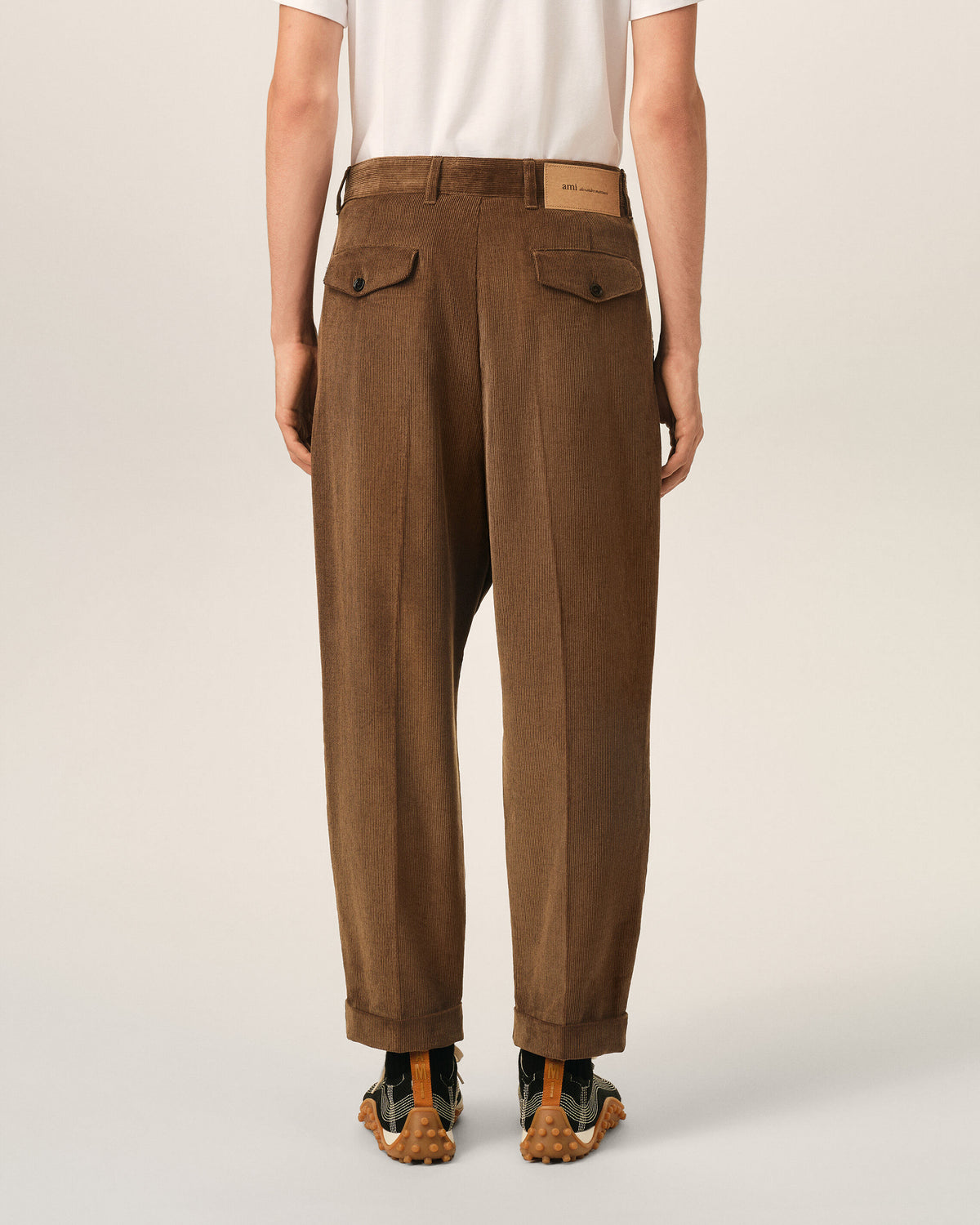 Brown carrot-fit corduroy cotton trousers - 4