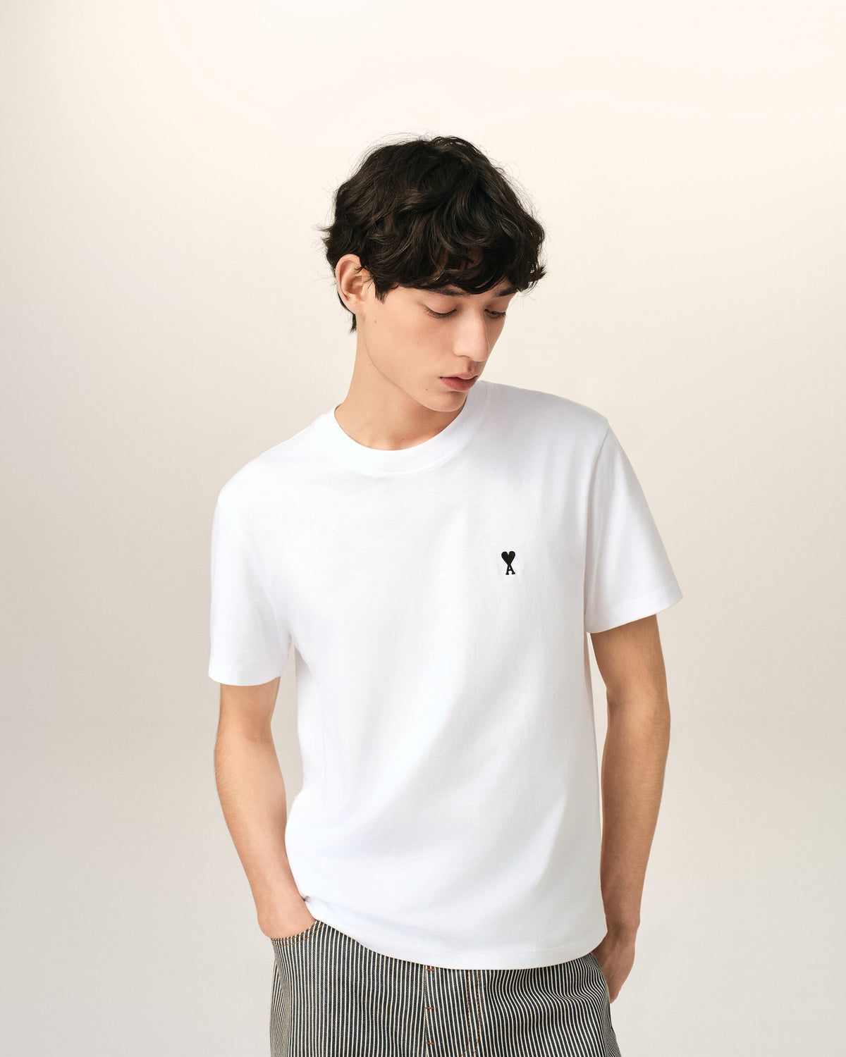 White cotton t-shirt with Ami de Coeur  - 2
