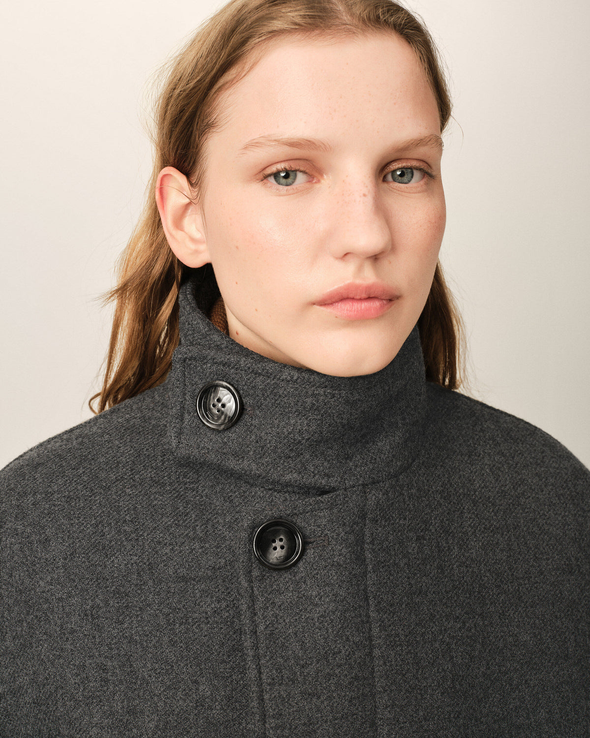 Gepolsterte Harrington Jacke aus grauer Wolle - 10