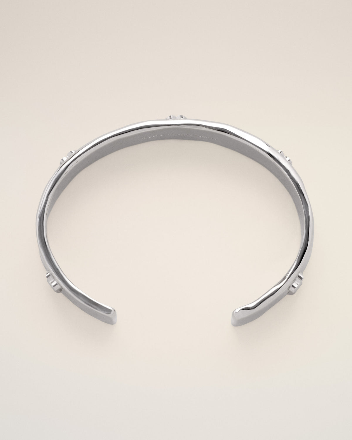Silver brass bracelet with hammered Ami de Coeur - 1
