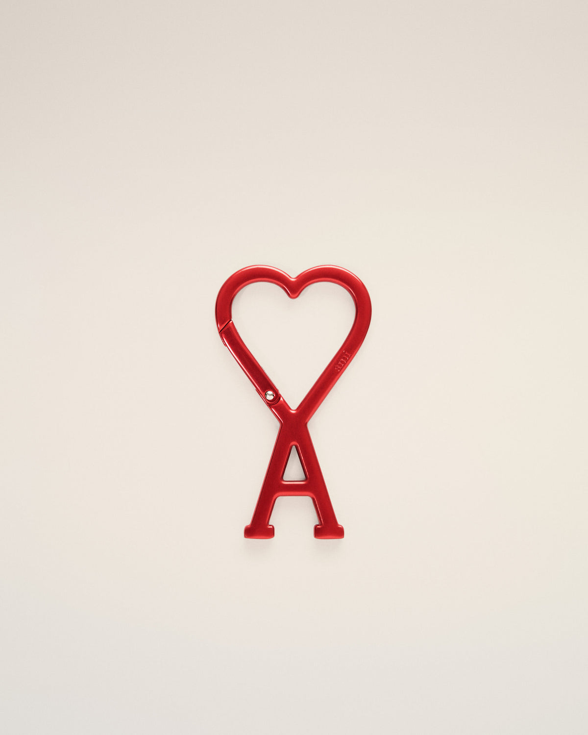 Red aluminium hook keyring with Ami de Coeur - 1
