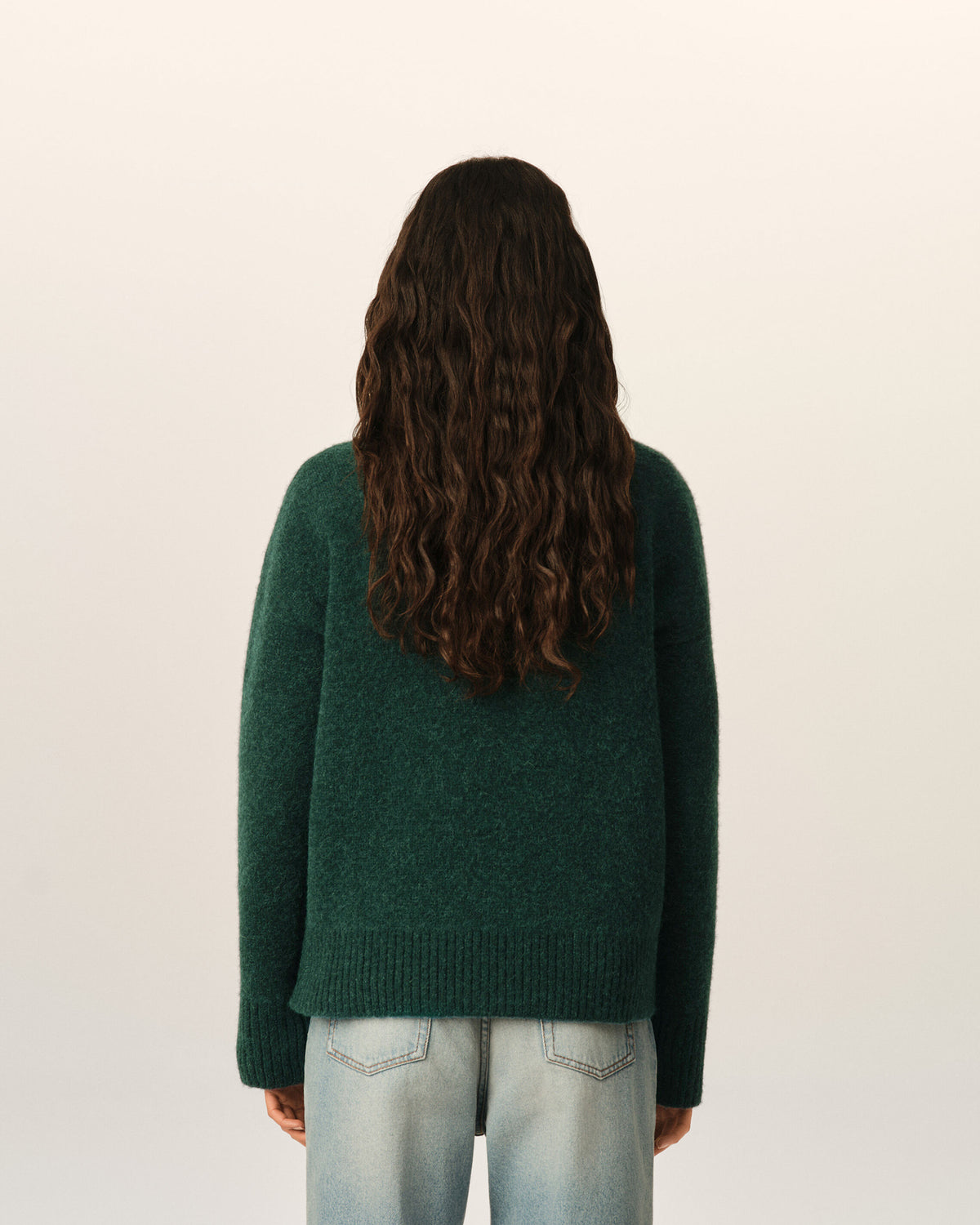 Green crewneck alpaca sweater with Ami de Coeur - 11