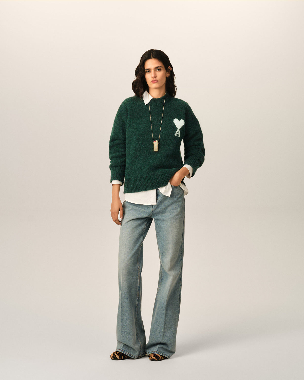 Green crewneck alpaca sweater with Ami de Coeur - 9