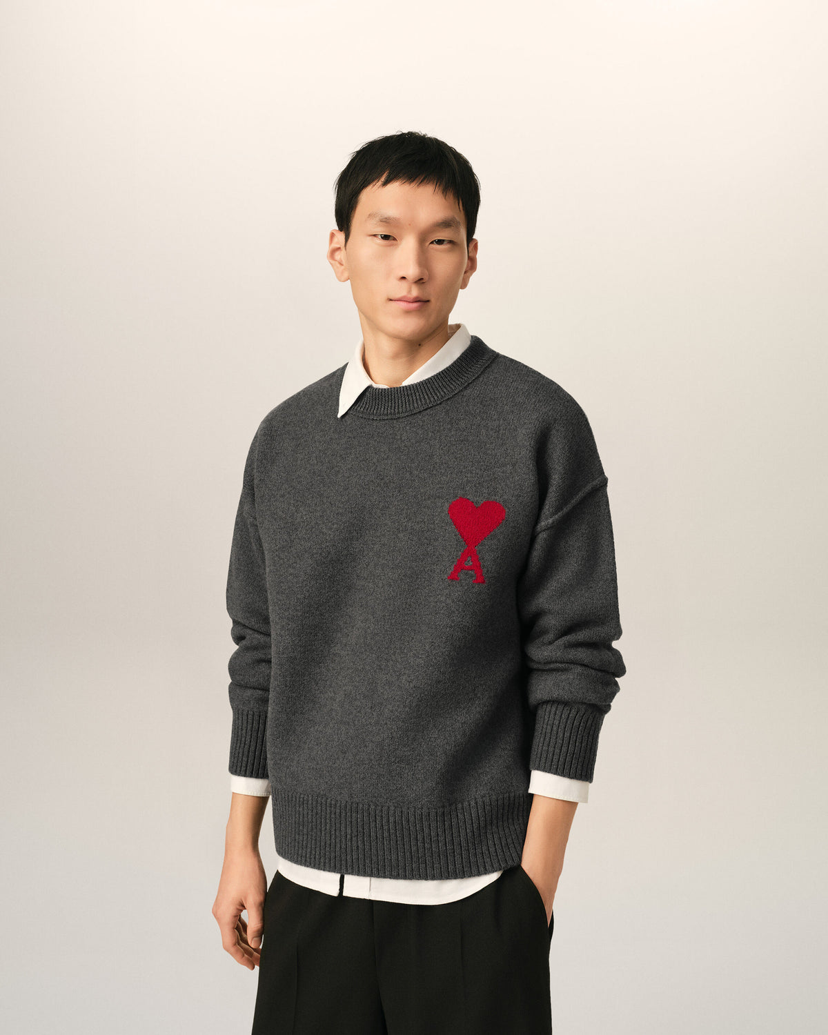 Grey crewneck wool sweater with Ami de Coeur - 2