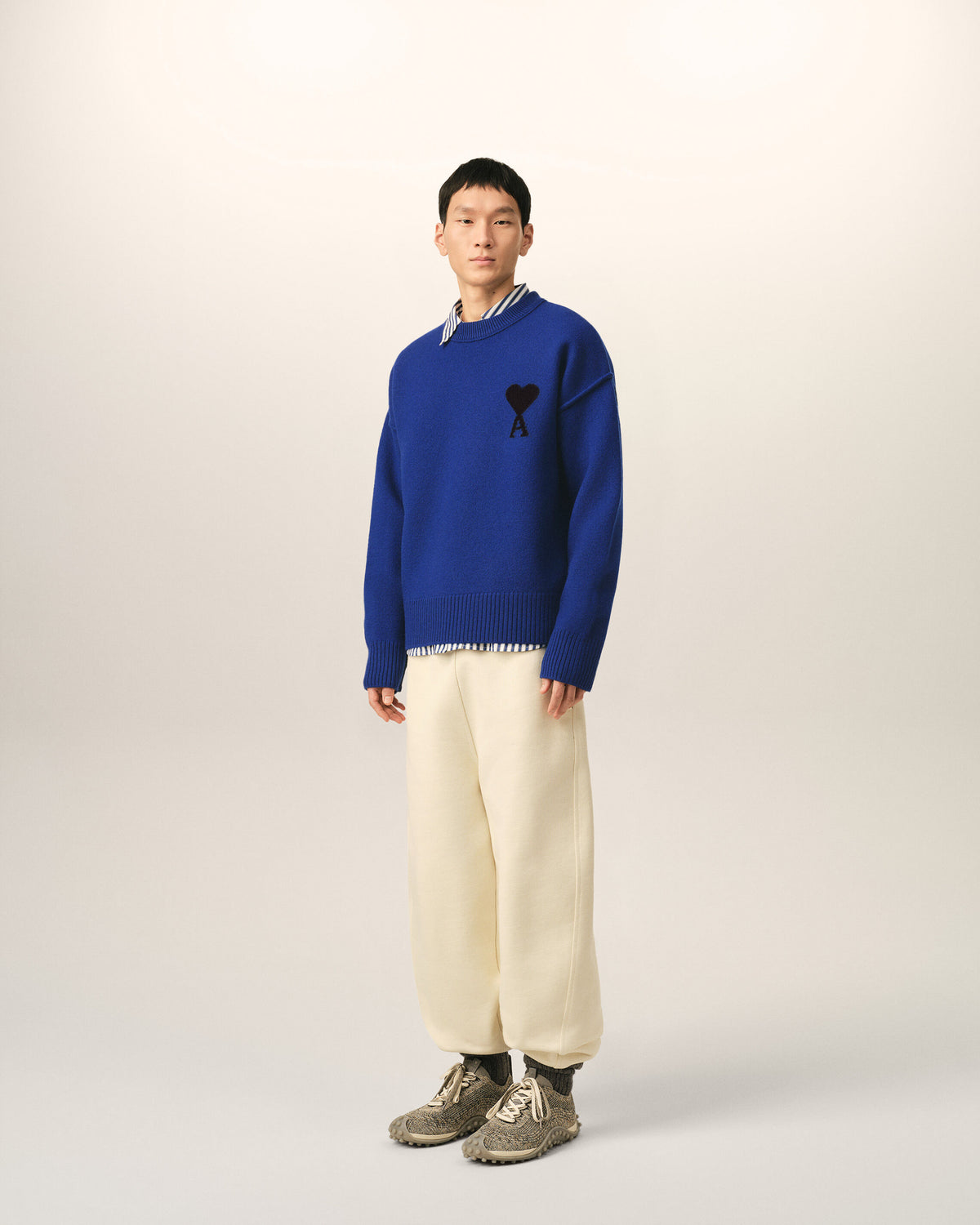 Blue crewneck wool sweater with Ami de Coeur - 6