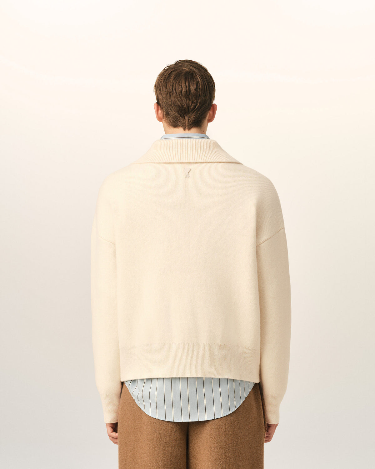 White high buttoned collar wool sweater - 5