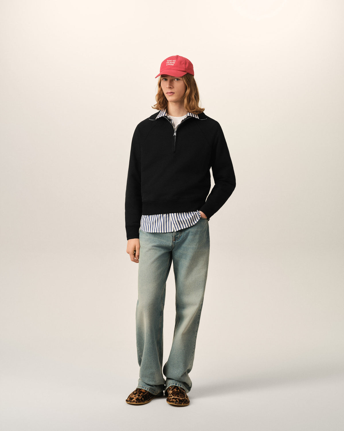 Black cotton zipped sweatshirt with embossed Ami de Coeur - 3