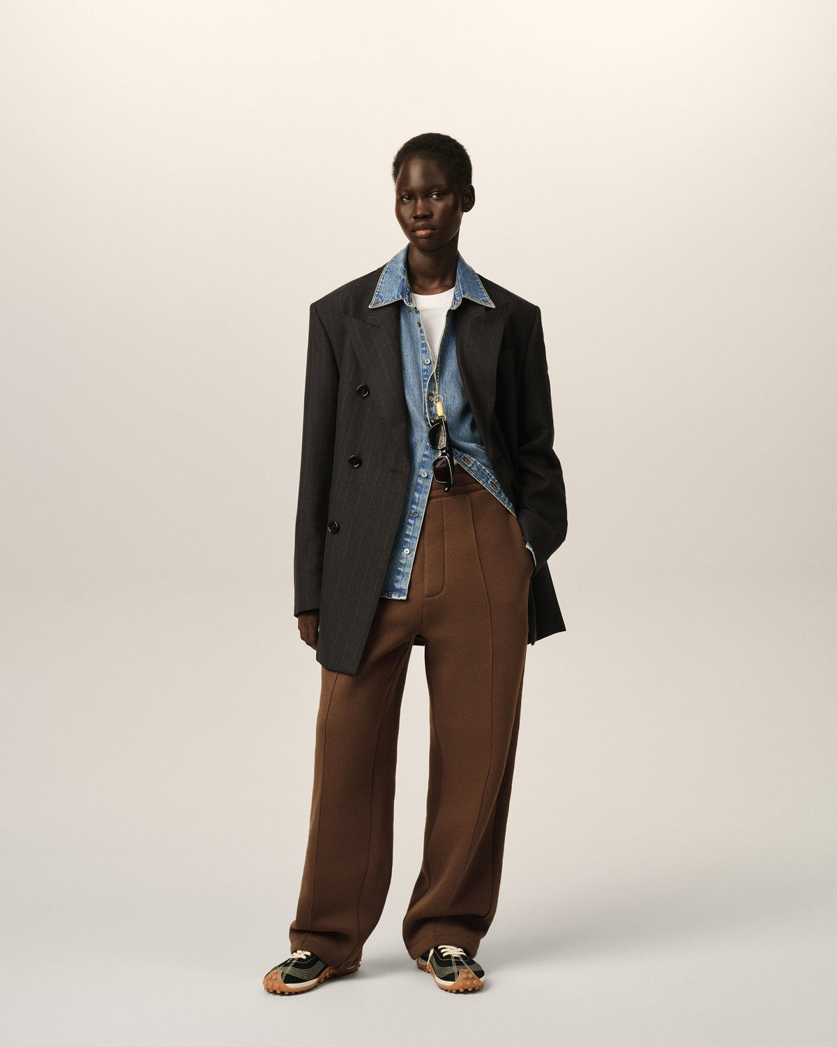 Cotton track pants with embossed Ami de Coeur - 8