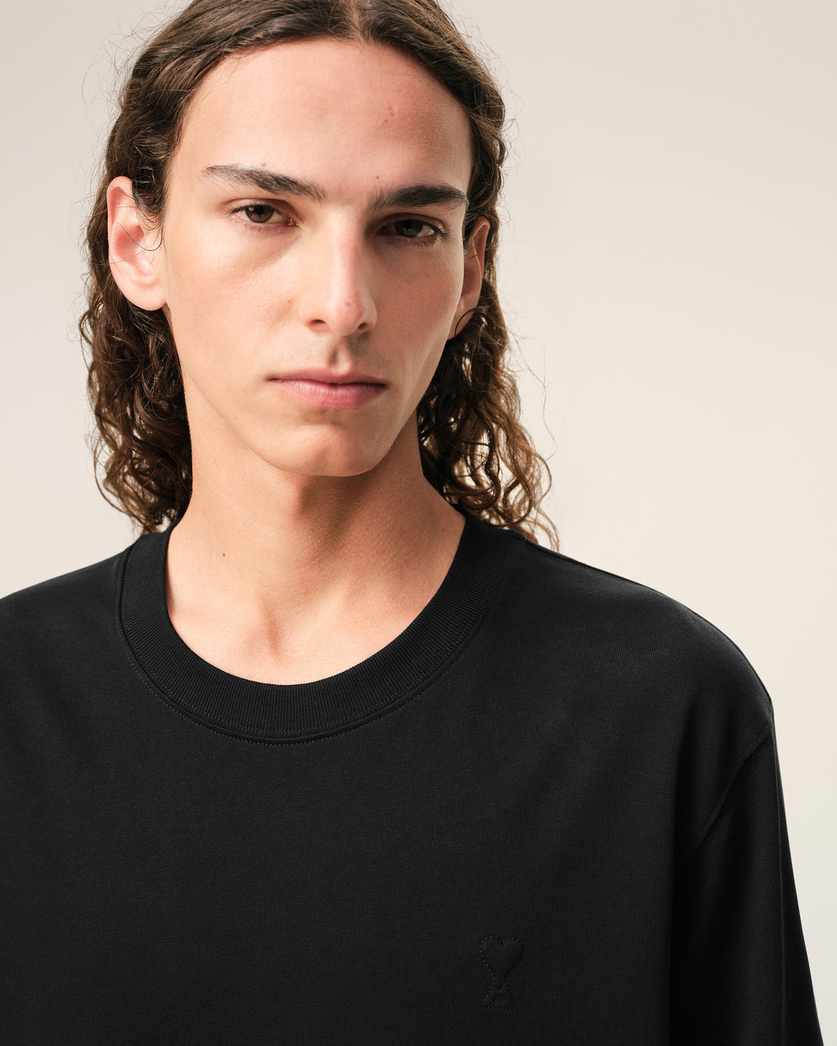 Camiseta negra de algodón Ami de Cœur en relieve - 4