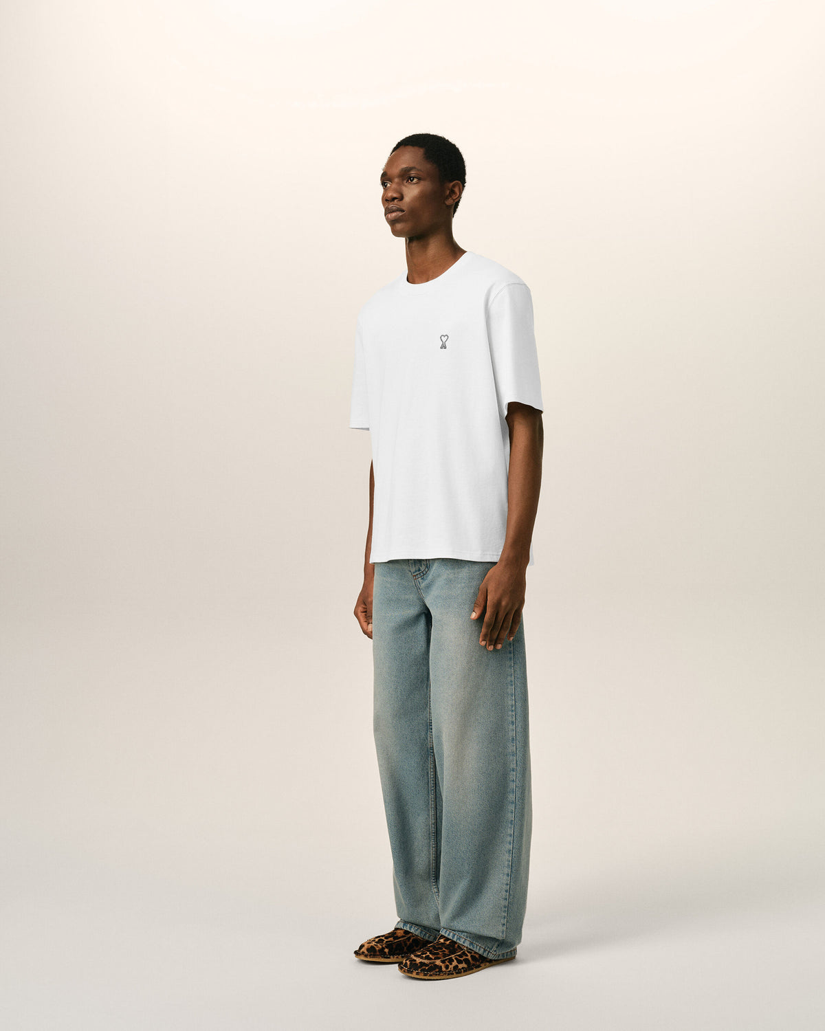 Camiseta blanca de algodón con estampado "Place des Victoires" - 7